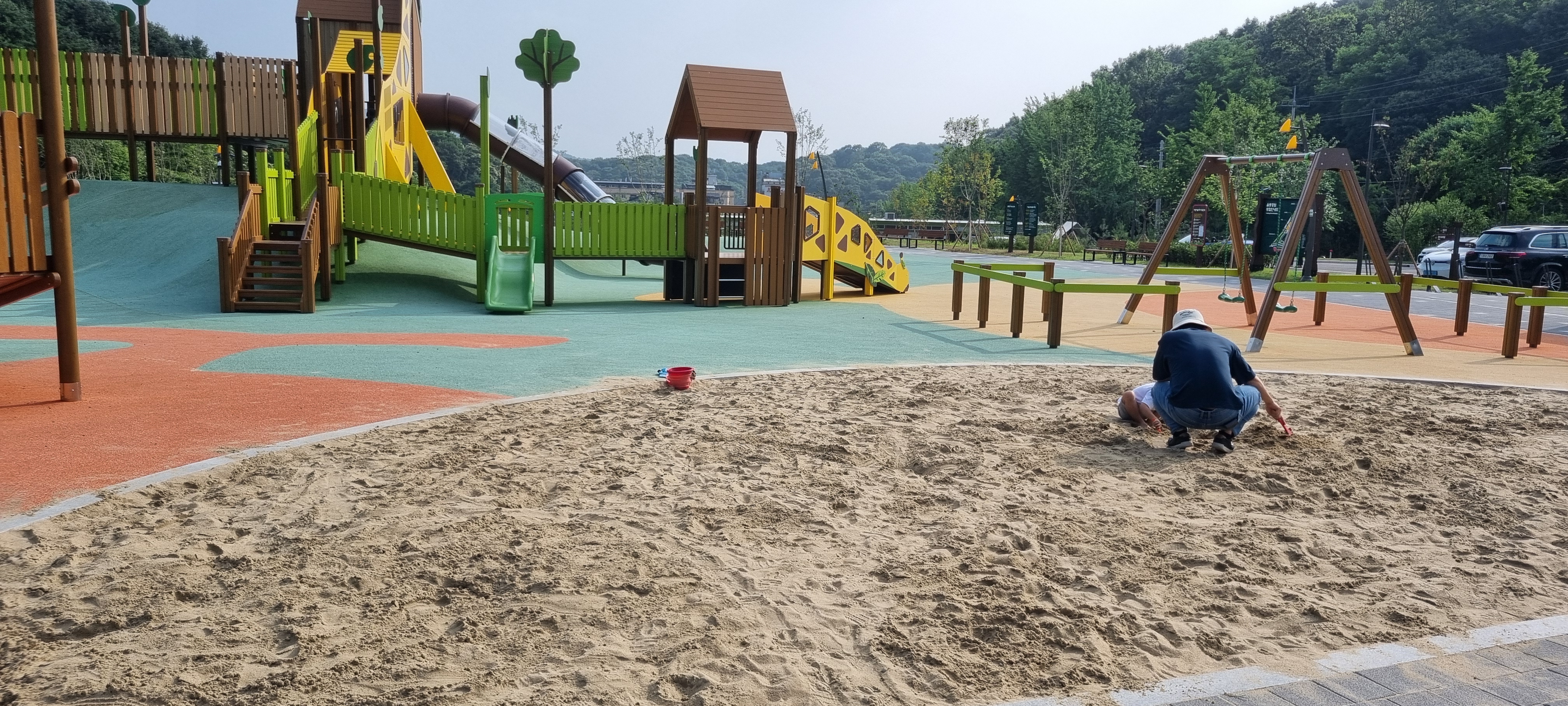 율동공원캠핑장 놀이터 모래놀이장