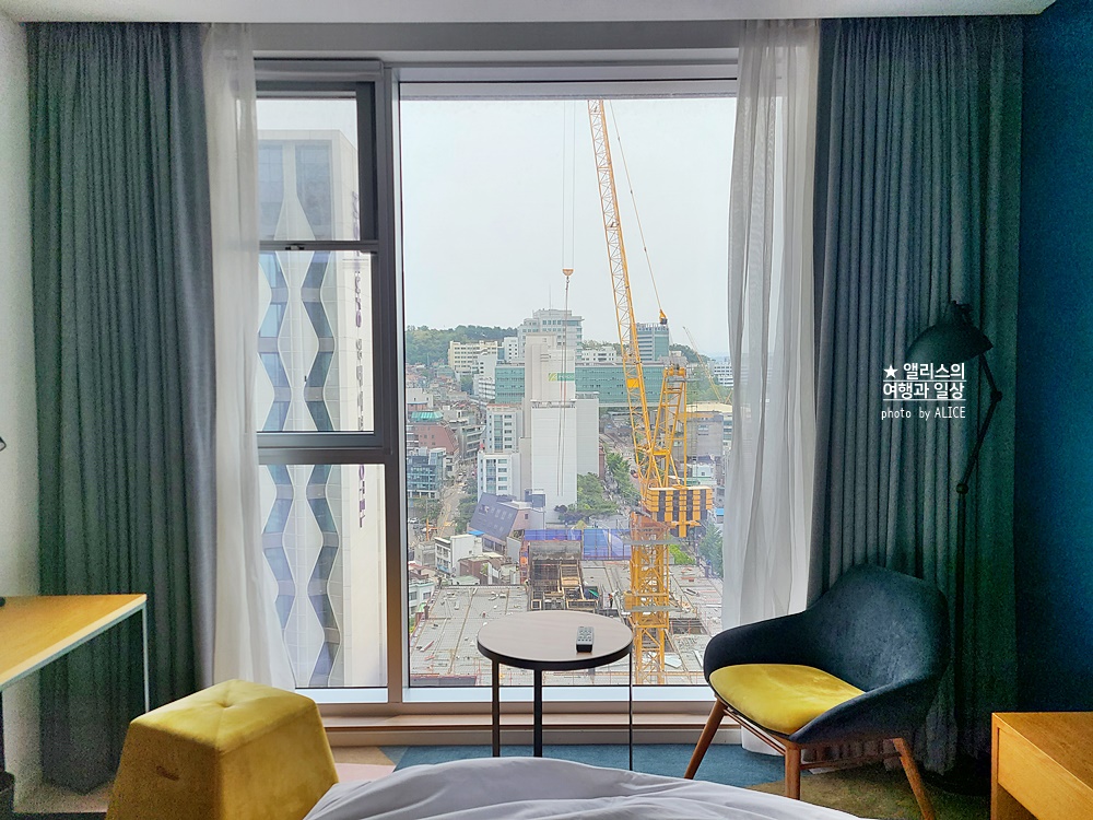 L7 홍대 바이 롯데 스탠다드 더블 룸 꼼꼼후기