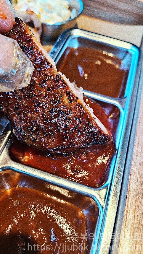 태안-웨스트힐-바베큐-하우스-스모크-치킨-맛-2