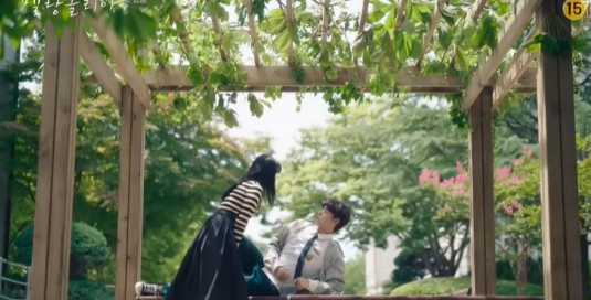 멜랑꼴리아-커플