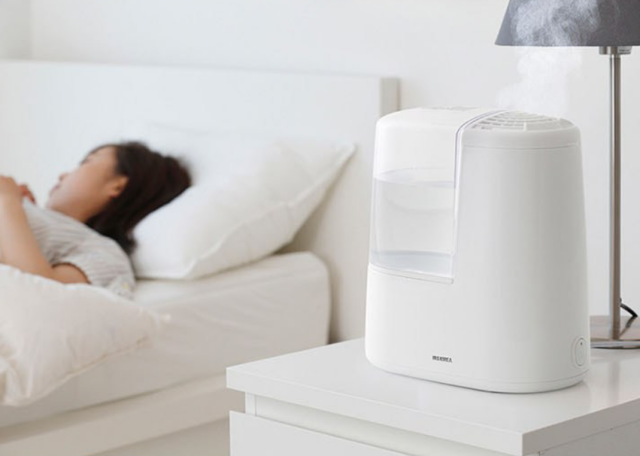 가열식 가습기 사진입니다.