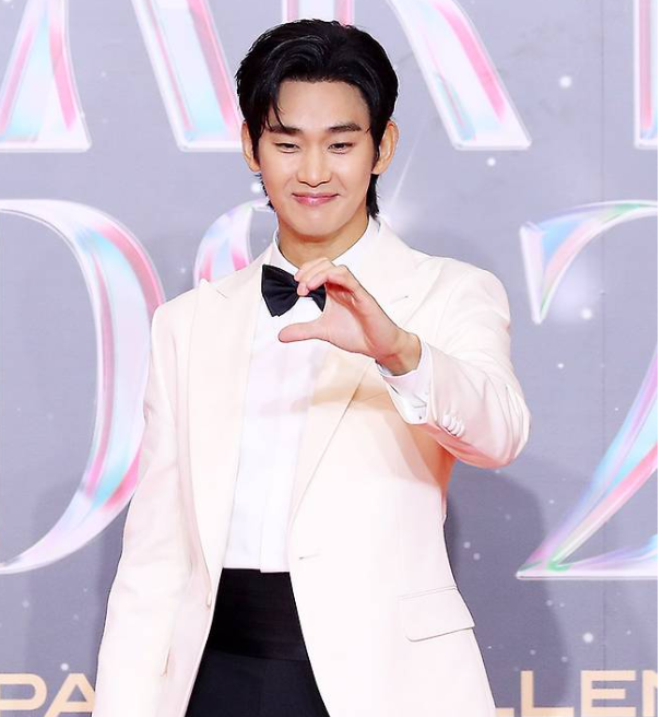 김수현 복귀 9월 TMA 시상자로 선다