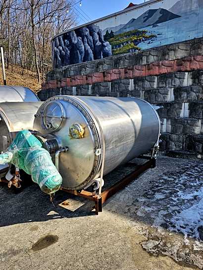 used-industrial-tank-storage-yard-okcheon-4ton-jacket-tank
