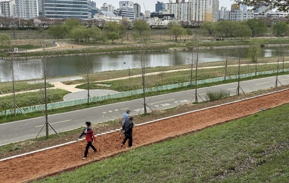 맨발걷기 좋은 길