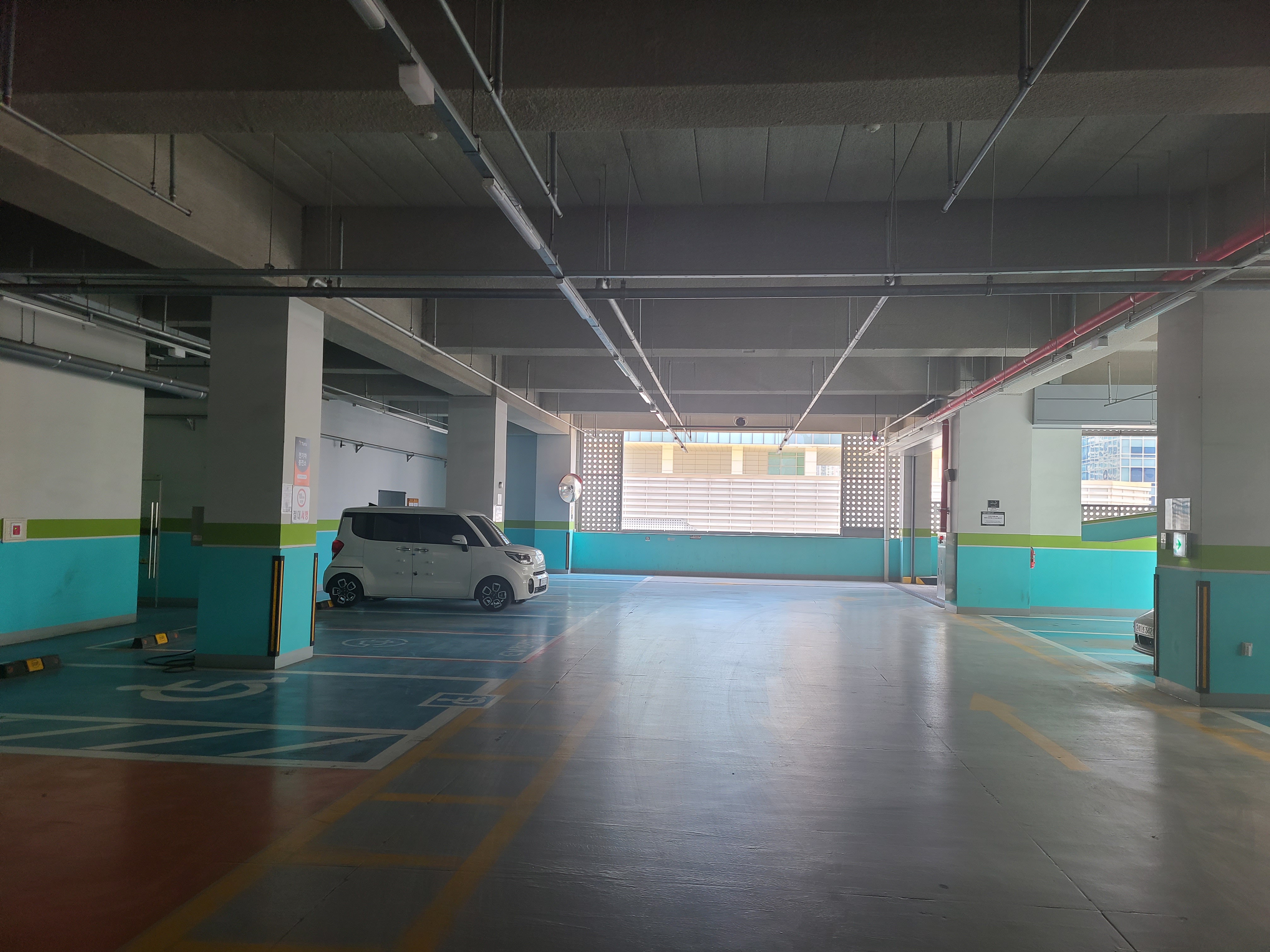 송도 테크노큐브 지상주차장, 드라이브인6