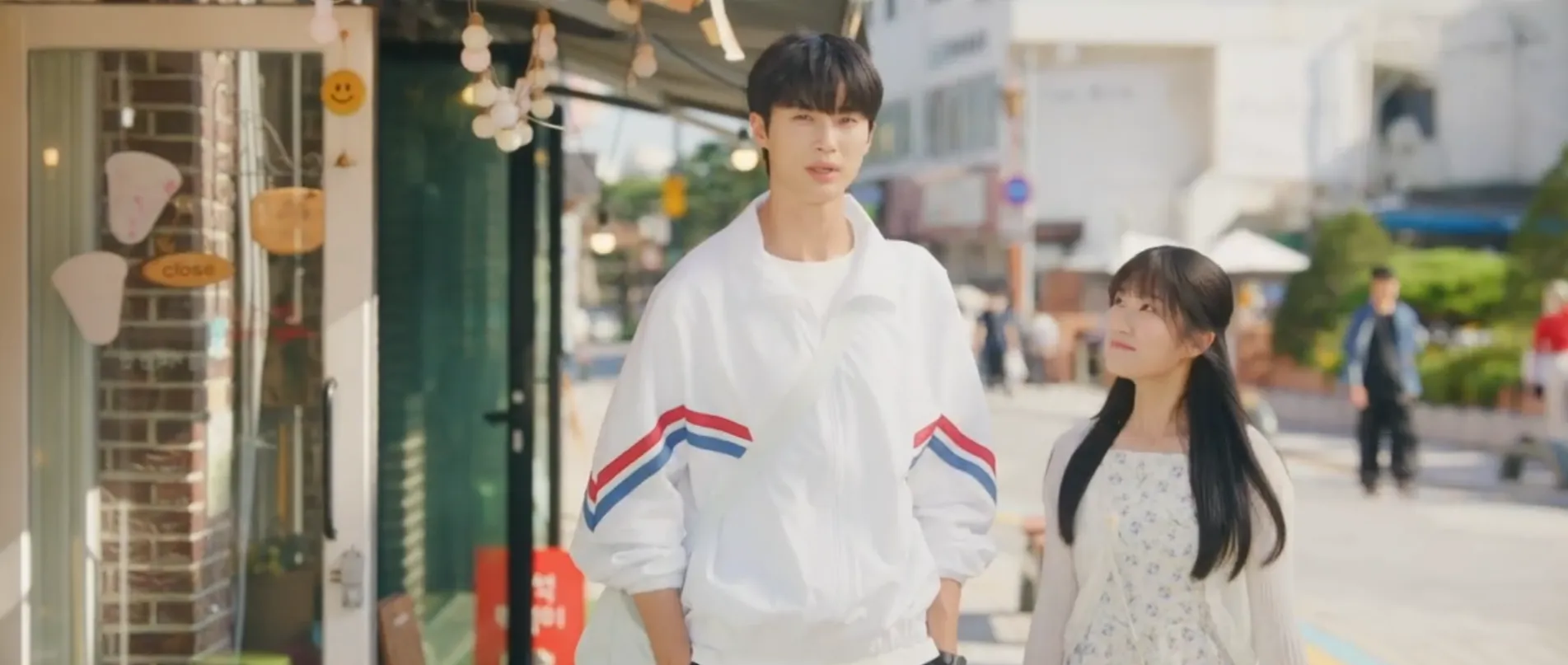 선재 업고 튀어 드라마 데이트 촬영지 수원 행궁 호두 카페 부근