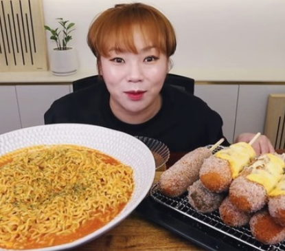 입짧은햇님 부상 먹방 나이 프로필