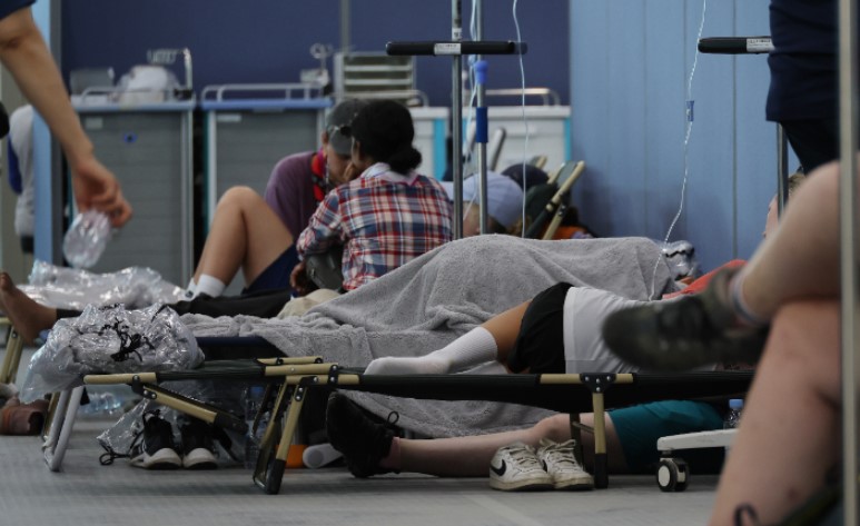 보이는 샤워장, 온열 환자 속풀