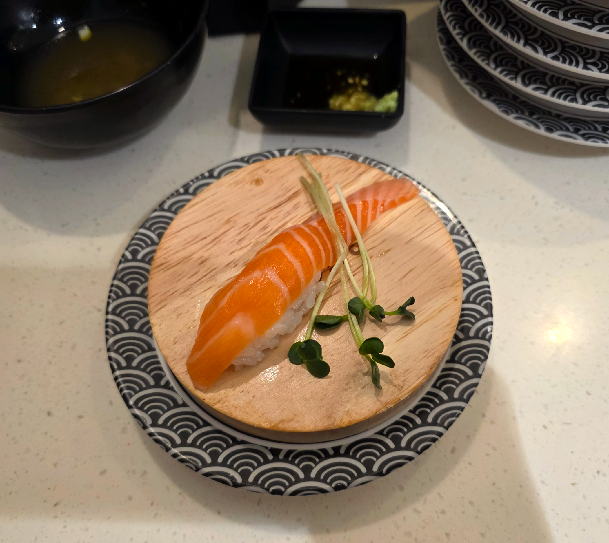 압구정회전초밥음뜸스시