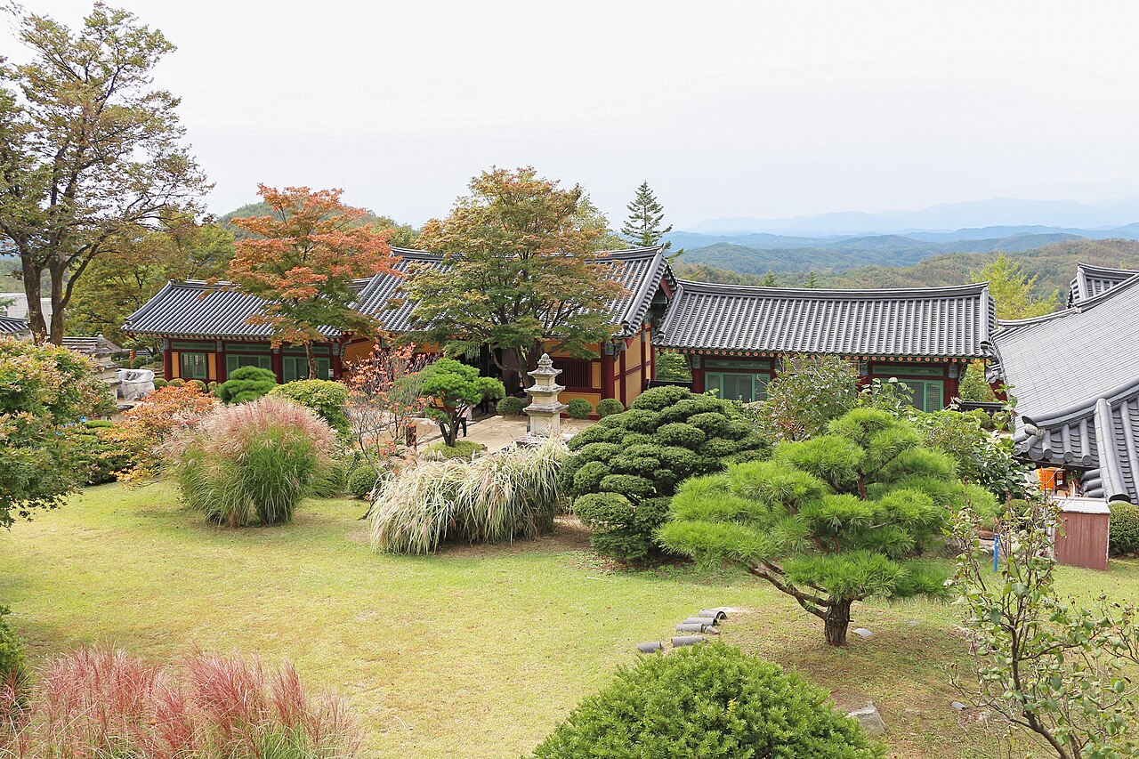 영주 부석사 경내