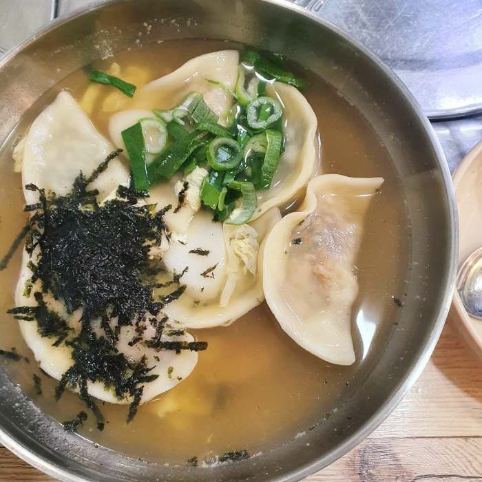 제209회 놀라운토요일 백종원 골목식당 시래기 얼큰 만두국 차태현 유연석 추천 놀토 서울 중곡제일시장 맛집 소개