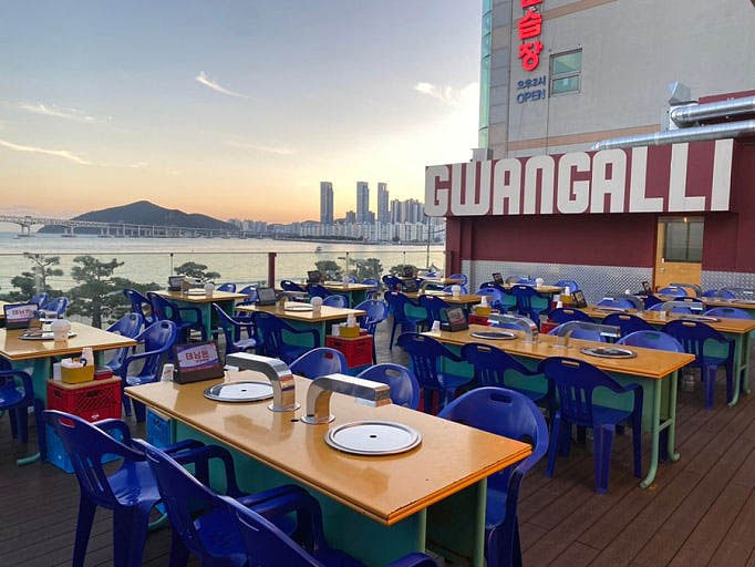 광안리 앞바다 루프탑 고기집 '태닝돈'