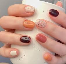 손톱 색깔로 보는 건강 상태