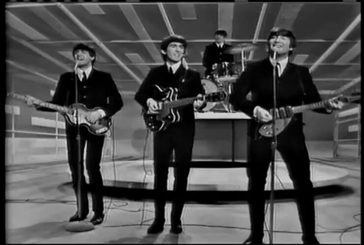 뮤비캡처 비틀즈 - 아이 워너 홀드 유어 핸드 가사해석 The Beatles - I Want To Hold Your Hand 가사번역 뜻