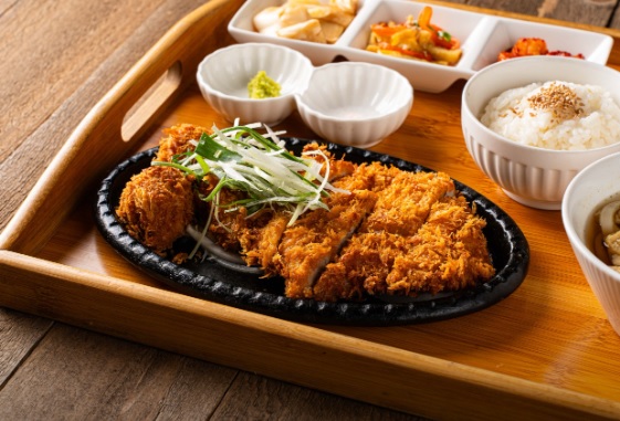 생생정보 믿고 떠나는 스타의 고장 가수 박남정 경남 한안 한식 맛집 탐밀