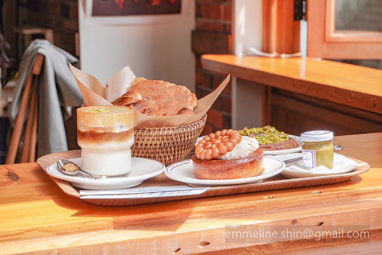 음료뿐만 아니라 베이커리 만족도가 정말 좋았고 ㅣ스타치오를 이용한 음료나 베이커리가 꽤 맛있었습니다.