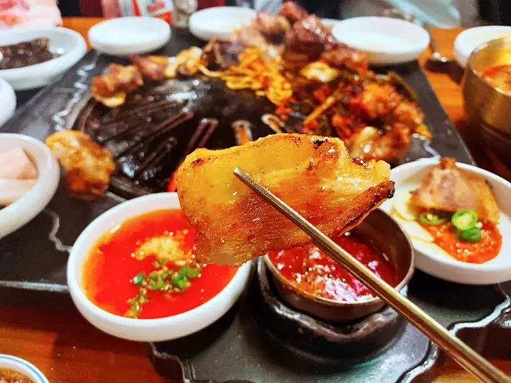 줄서는식당 48회 홍수현 제주 흑돼지 냉삼 꽃치마살 관자 구이 순두부찌개 비빔칼제비 강남 압구정 고기집 맛집