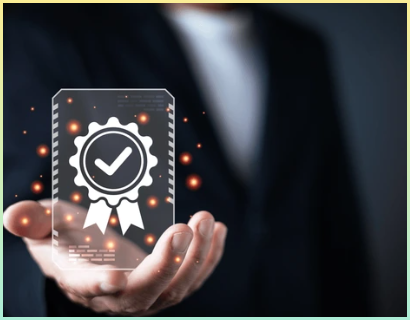 디지털 인증서를 표현한 사진. 손 위에 인증서 같은 홀로그램이 표시된 이미지