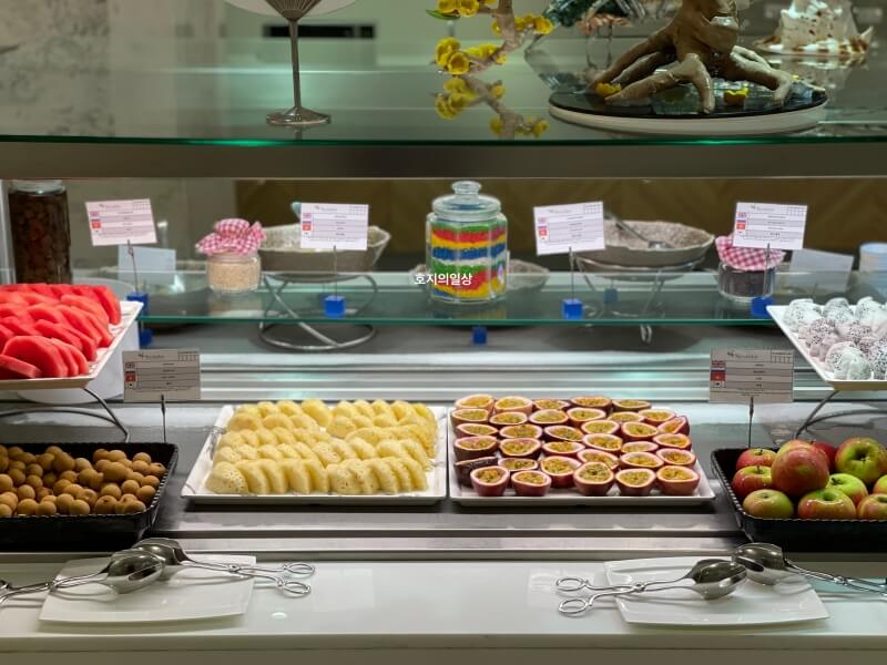 나트랑 스완도르 리조트 올 인클루시브 - 조식 과일