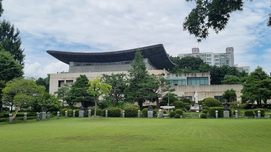 화성 발안성당, 성모자상, 야외 묵주기도의 길 사진