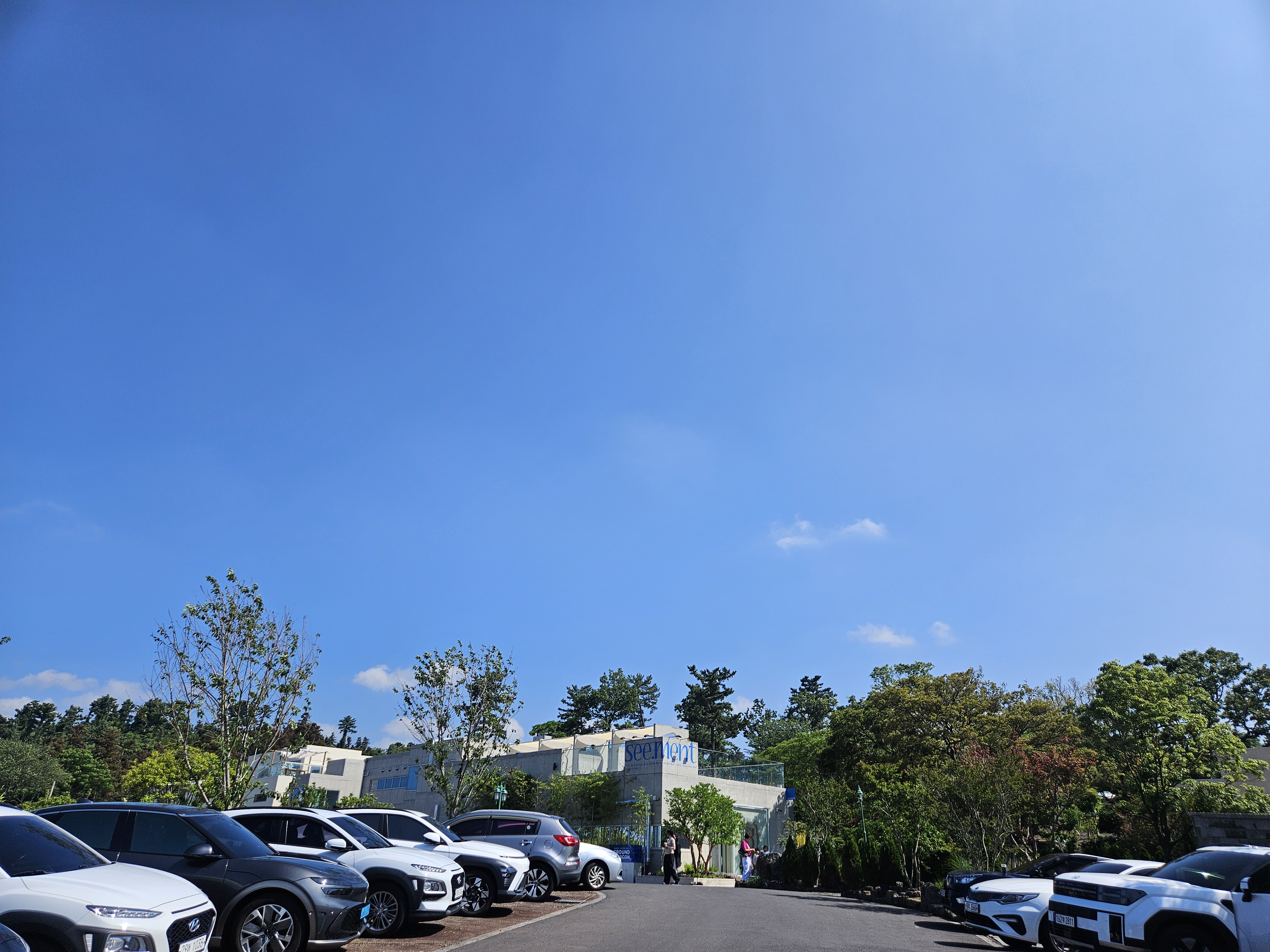 제주카페 씨멘트주차장