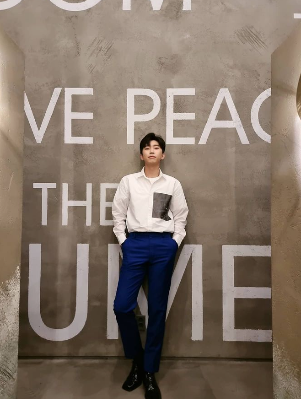 모래 알갱이-임영웅 뮤직비디오 듣기