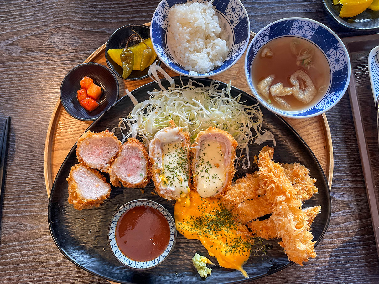 부산 기장 일광 오션뷰 맛집 일향가 일광산 치즈 폭포 모듬 카츠