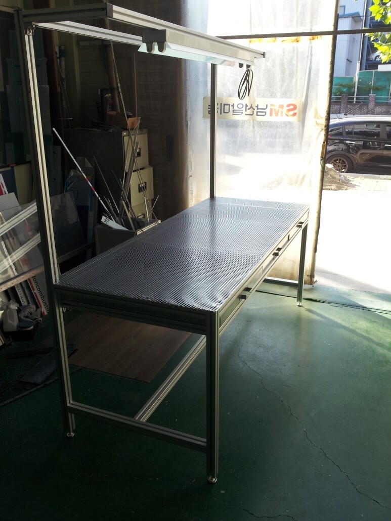 40.알루미늄 프로파일 휴대폰 검사기, 작업대 프레임 40.알루미늄 프로파일 휴대폰 검사기, 작업대 프레임