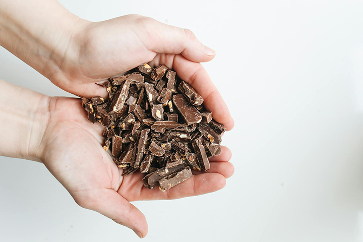 조각낸-다크-초콜릿