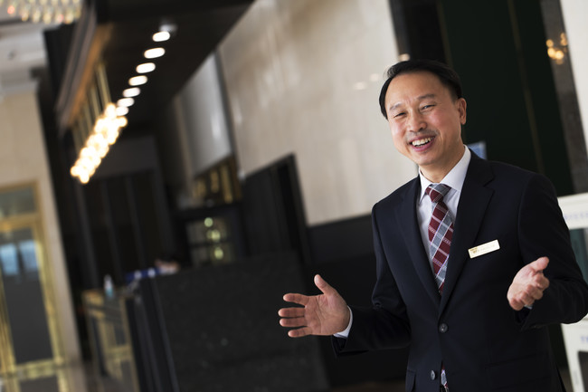 육광심 호텔 학교 이사장 프로필