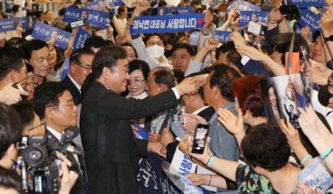 이낙연 전 대표 귀국 현장