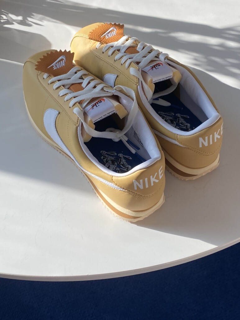 나이키 코르테즈 23 SE(FD0400-725)