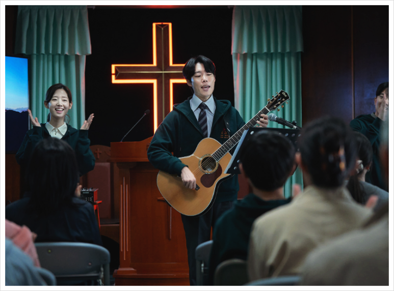영화 <계시록> 원작·줄거리·결말까지! 넷플릭스에서 공개된 충격 스릴러 신작