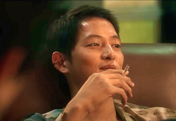 송중기(치건 역)