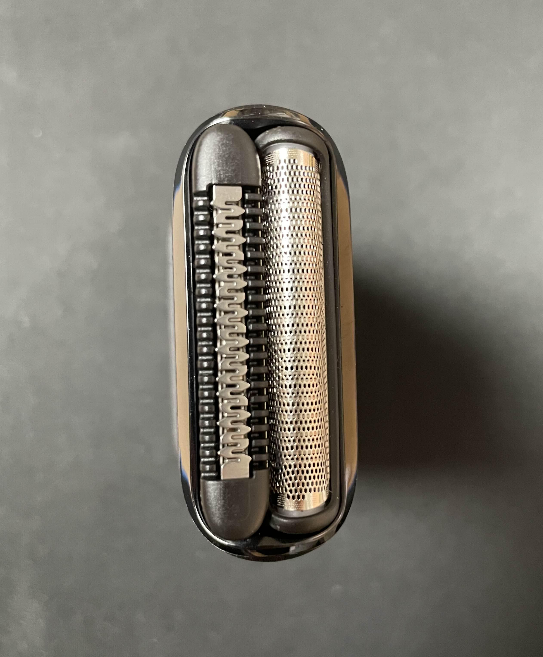 브라운 면도기 시리즈 X 2.0 
면도날은 독일에서 제조!!