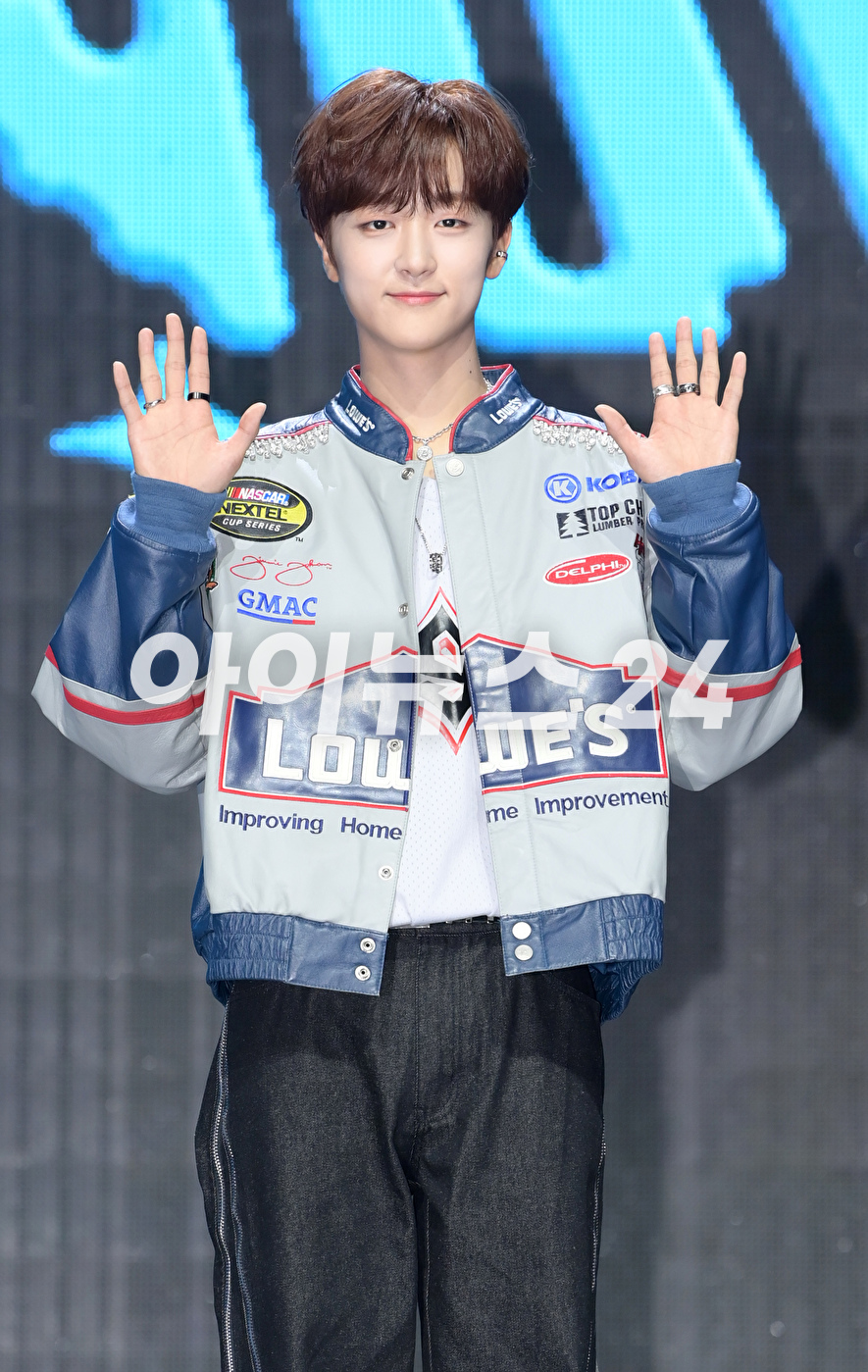 그룹 루네이트(LUN8)가 15일 오후 서울 광진구 예스24라이브홀에서 진행된 루네이트 첫 번째 미니앨범 'CONTINUE?'(컨티뉴?) 발매 기념 쇼케이스에 참석해 전의를 불태우고 있다. [사진=정소희 기자]