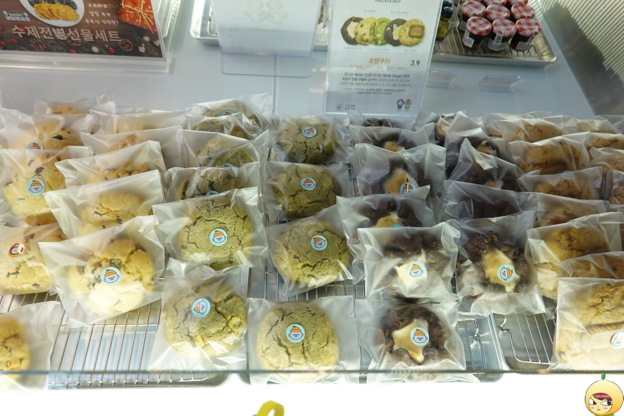 레드벨벳 &amp; 피칸 &amp; 녹차 &amp; 초코 &amp; 로투스 르뱅쿠키