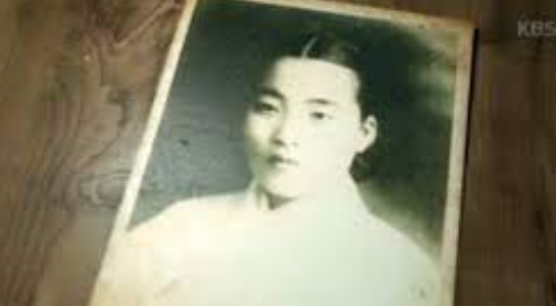 송혜교 선행, 삼일절 기부