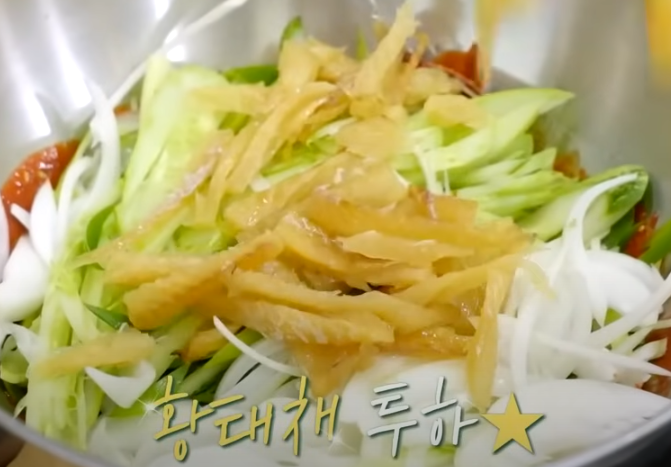 편스토랑 류수영 골뱅이소면 조리시작