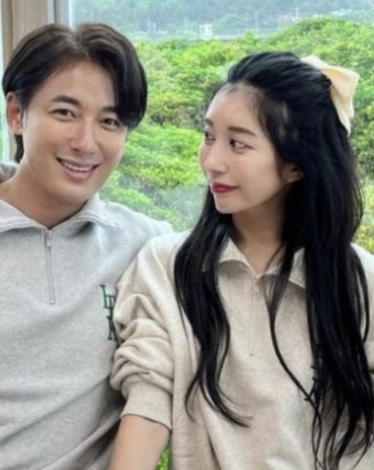 가수 이지훈 아기 안고 튀김 요리 시청자들 난리났다