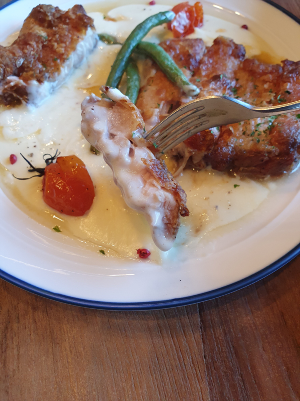 소스-묻힌-치킨