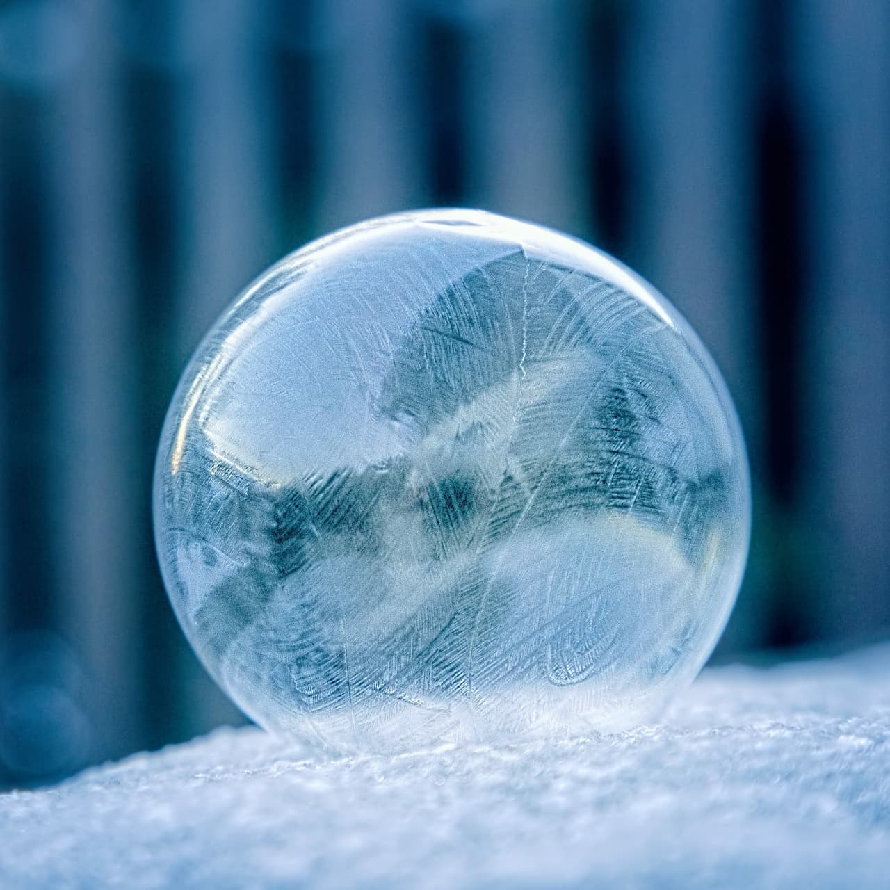 남극 기지의 반지하형 건축 기술과 열 손실 저감 설계