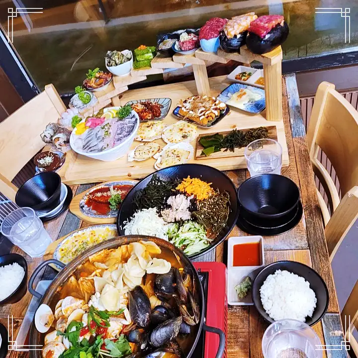 생방송오늘저녁 전복죽 물회 육회 오션뷰 바다뷰 총 20가지 음식 계단 모양 접시 플레이팅 울산 맛집 추천