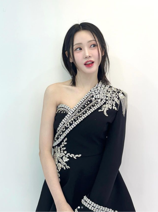 홍지윤&amp;#44; 홍지윤 앨범발매