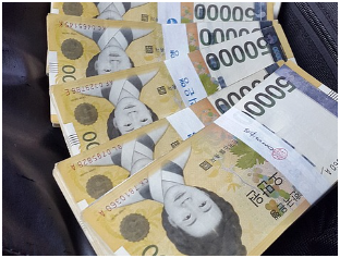 “당신의 가능성엔 투자할 가치가 있습니다. 청소년을 위한 정부지원금, 미래를 준비하는 가장 확실한 시작입니다.”