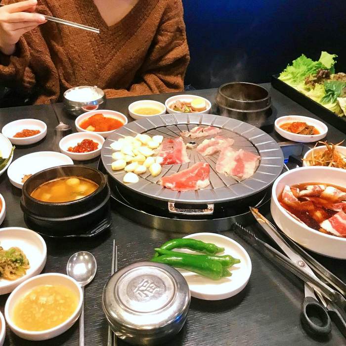 식객 허영만 백반기행 강남 신사 논현 우삼겹 쌈밥 맛집