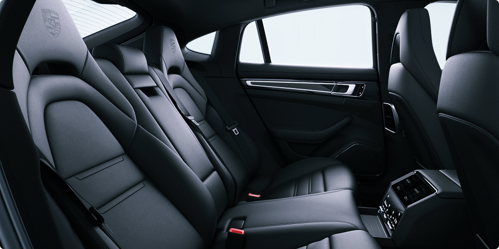 포르쉐 파나메라 4