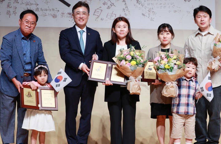 광복80주년 법무부 특별합법화조치 체류기간경과 하이코리아 출입국외국인정책본부 사회통합 민족정체성