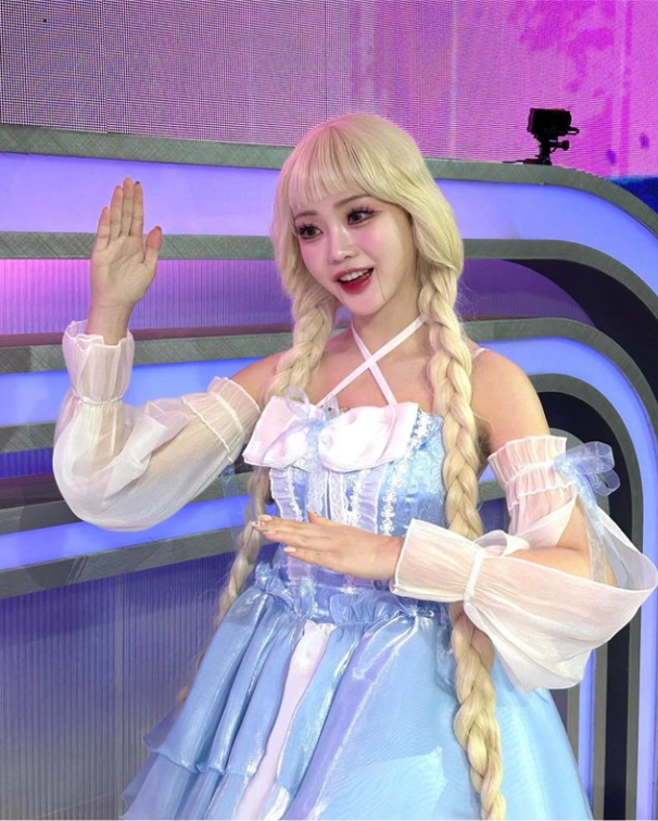 홍지윤, 홍지윤 앨범발매