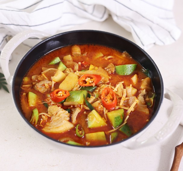 돼지고기 애호박 고추장찌개